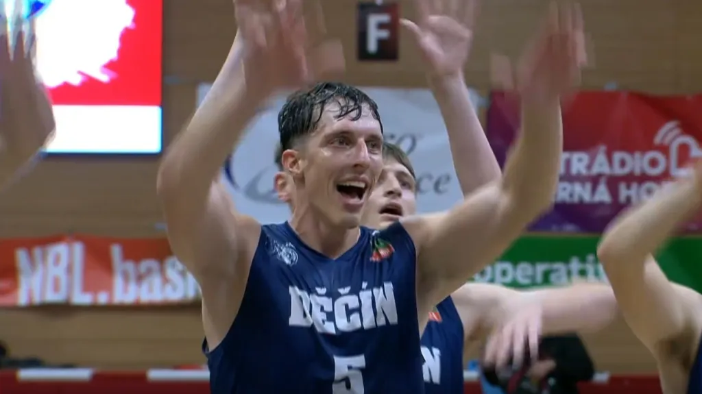 Basketbalisté Děčína porazili Pardubice 82:74 