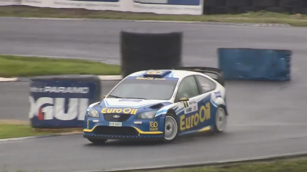 V Sosnové se testovalo. Na trati se objevili Pech i Kopecký