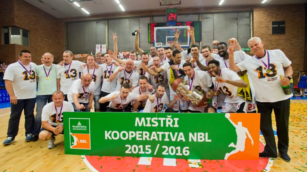 Třináctý mistrovský titul v řadě pro basketbalisty Nymburka