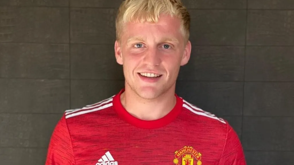 Donny van de Beek v dresu Manchesteru United