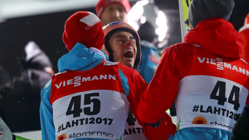 Radující se Stefan Kraft na MS na velkém můstku 2017