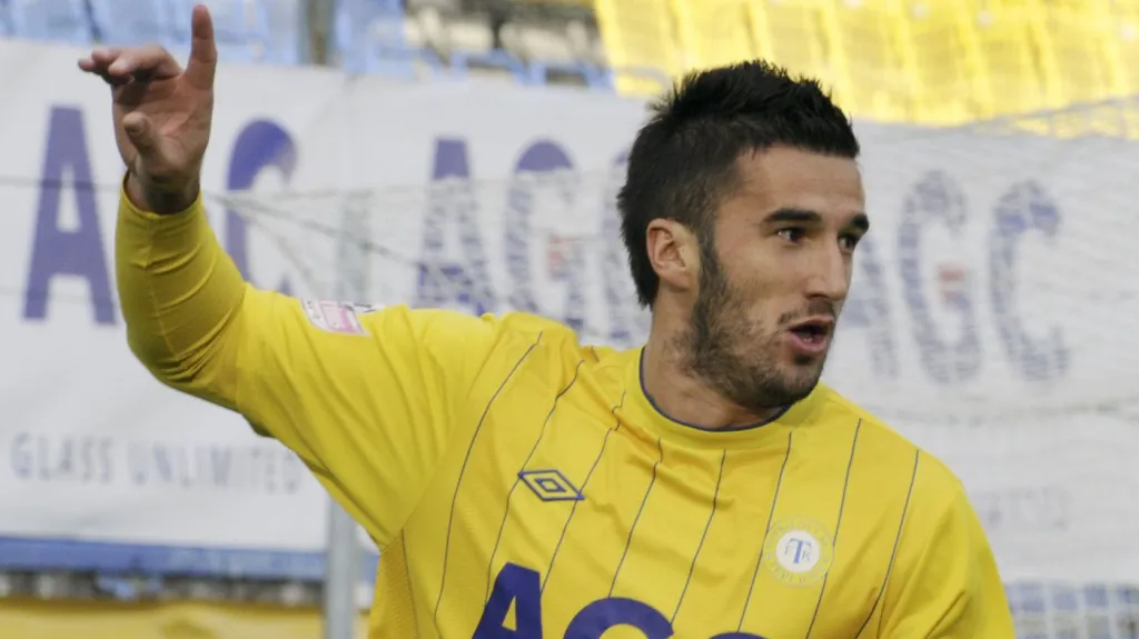 Aidin Mahmutovič se raduje z gólu 