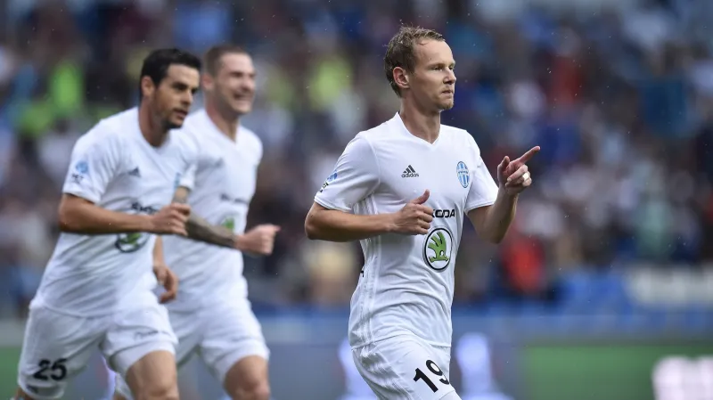 Jan Chramosta se raduje z branky