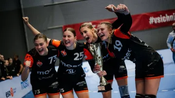 Házenkářky Mostu získaly titul už pojedenácté