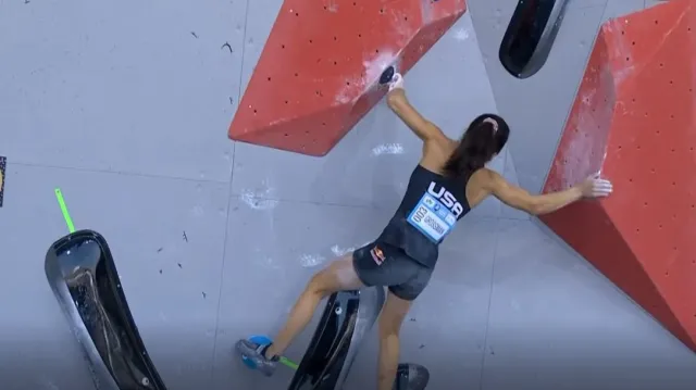 Semifinále žen s ohlasy