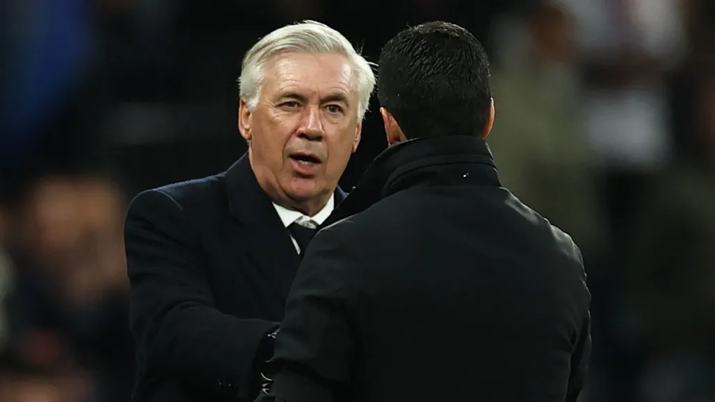 Carlo Ancelotti a Mikel Arteta po utkání Realu s Arsenalem