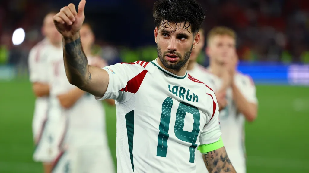 Maďar Dominik Szoboszlai v dresu zraněného spoluhráče Barnabáse Vargy