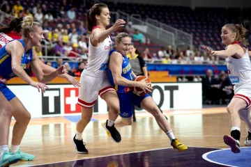 Veronika Voráčková v souboji s Fridou Eldebrinkovou