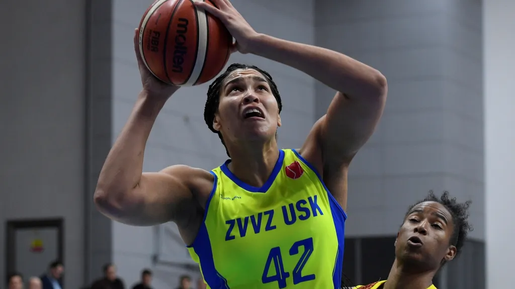 Brionna Jonesová v dresu USK