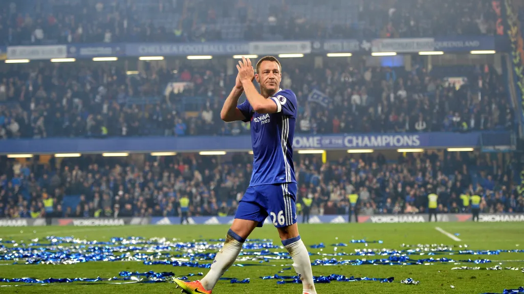 John Terry děkuje fanouškům po vítězství nad Watfordem
