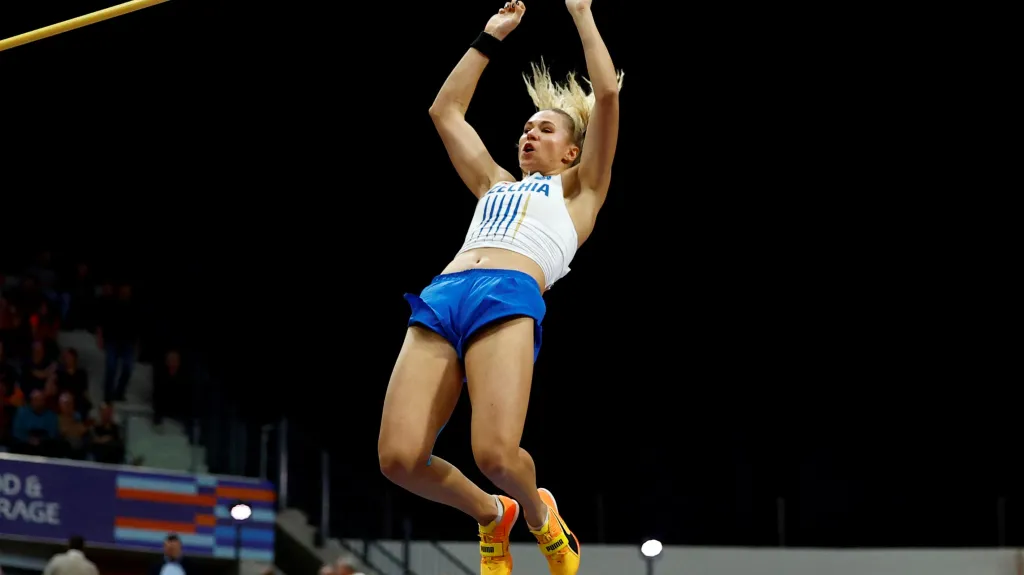 Amálie Švábíková v kvalifikaci halového ME v Apeldoornu