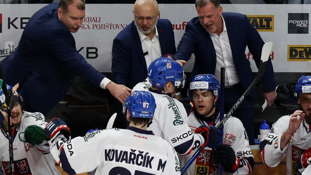 Radim Rulík na střídačce českého týmu