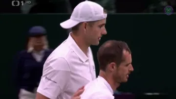 Murray i Raducanuová ve Wimbledonu končí