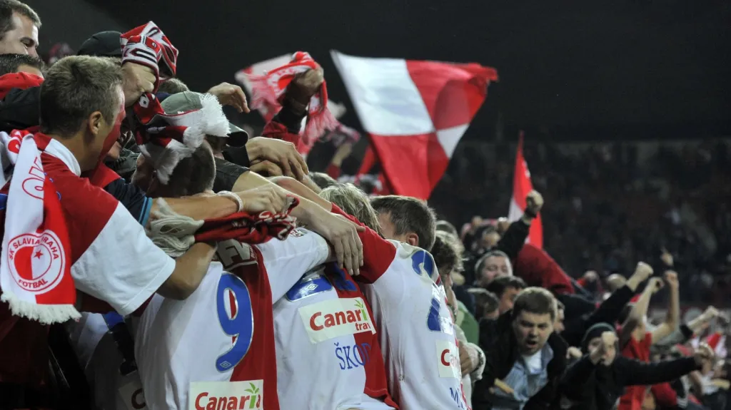 Slavící slávisté