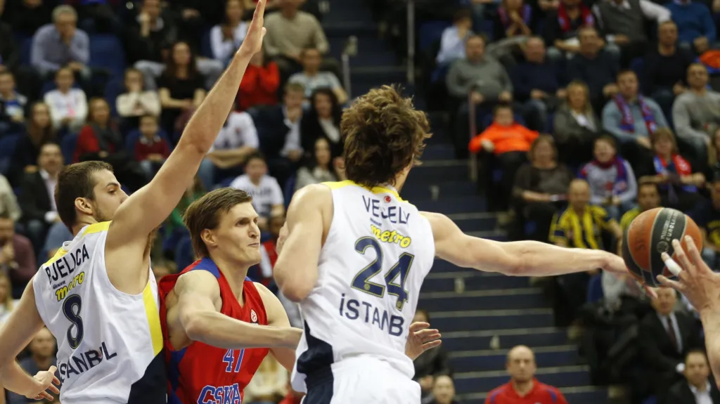 Sestřih utkání CSKA Moskva - Fenerbahce