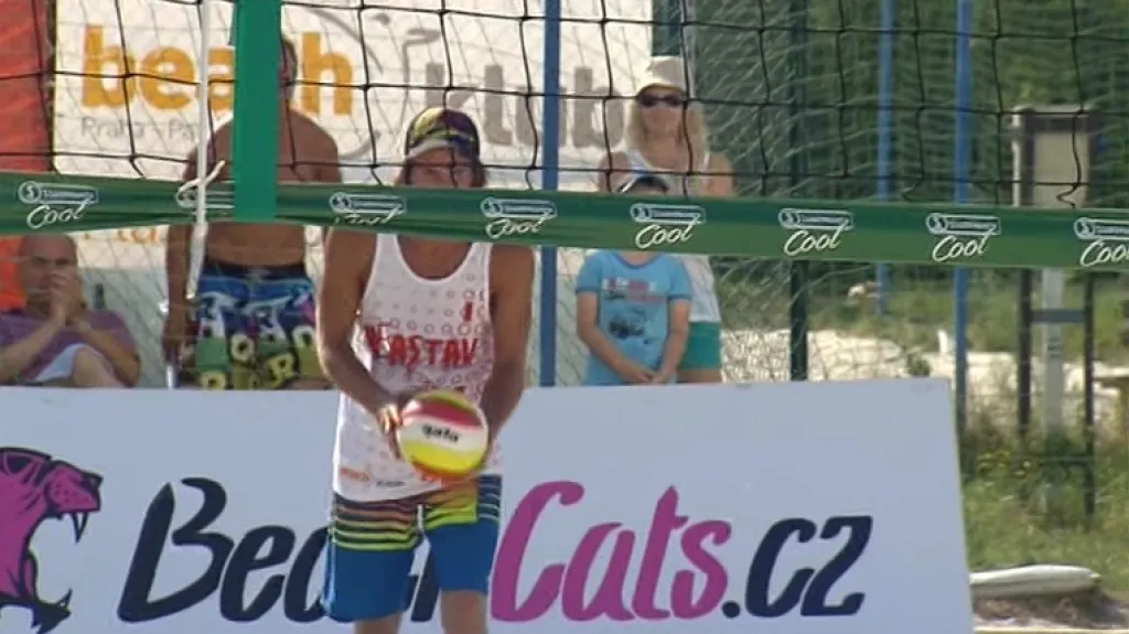 Turnaje v beachvolejbale na Pankráci se zúčastnilo 125 dvojic