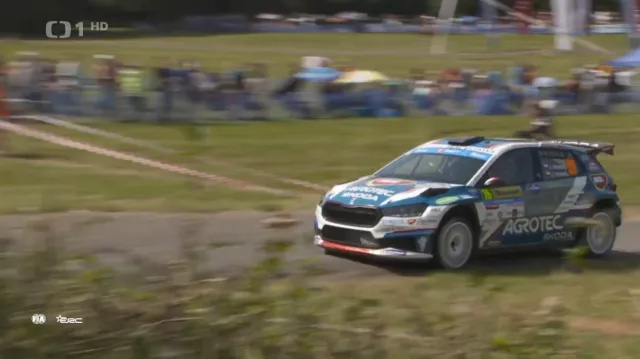 V polovině Barum rallye vede rekordman Kopecký