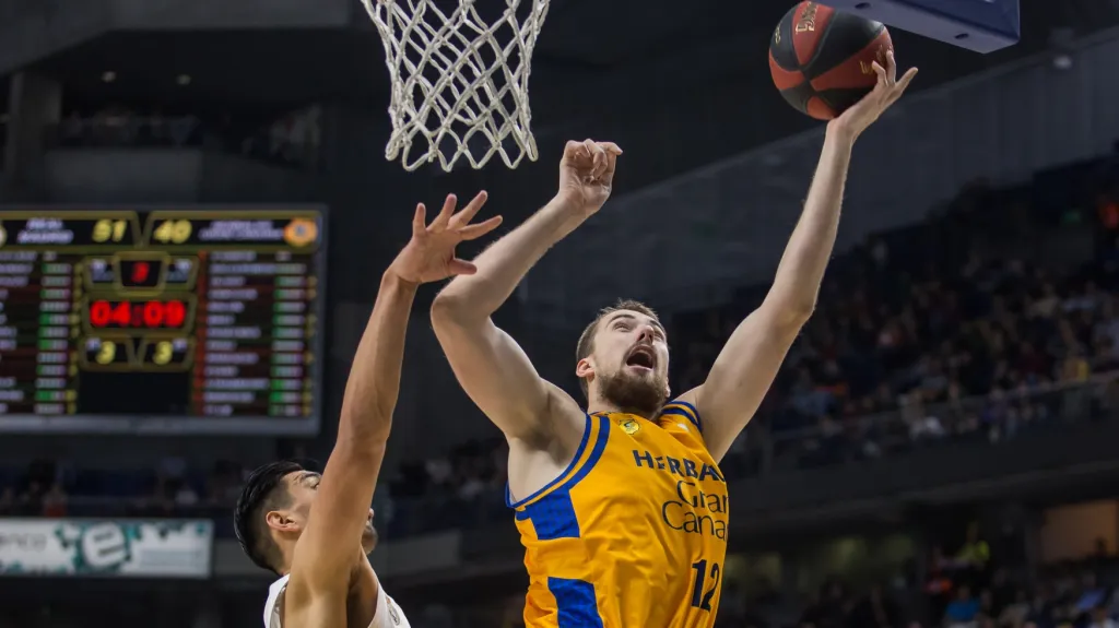 Ondřej Balvín (vpravo) v dresu Gran Canarie