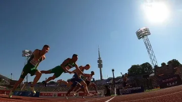 Postupová šipka De Oliveiry v rozběhu na 110 m překážek