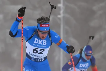 Tommaso Giacomel během sprintu v Oberhofu