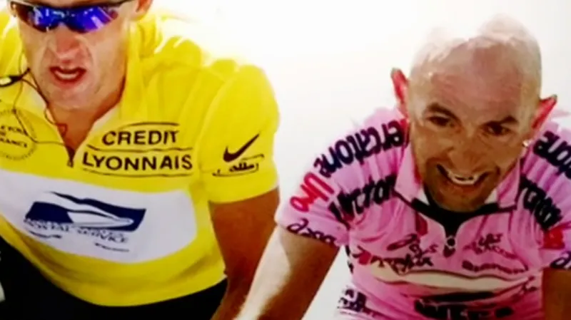 Marco Pantani na vrcholu stoupání Mount Ventoux spolu s Armstrongem
