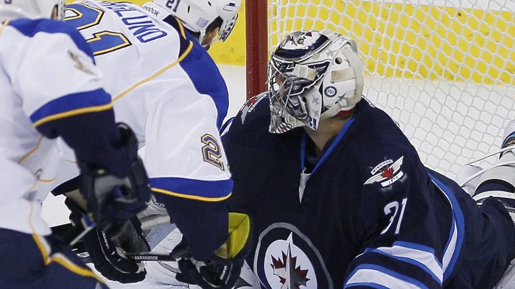 Ondřej Pavelec v brance Winnipegu Jets