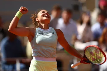 Jasmine Paoliniová se raduje z postupu do semifinále Roland Garros