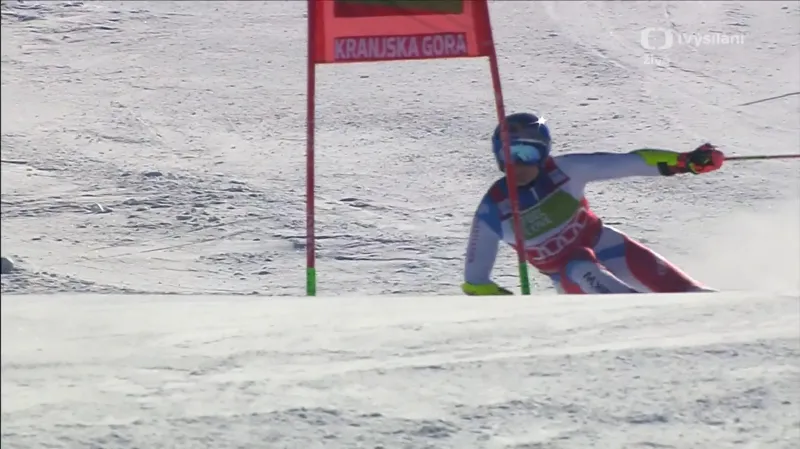 Dramatický závěr obřího slalomu v Kranjské Goře