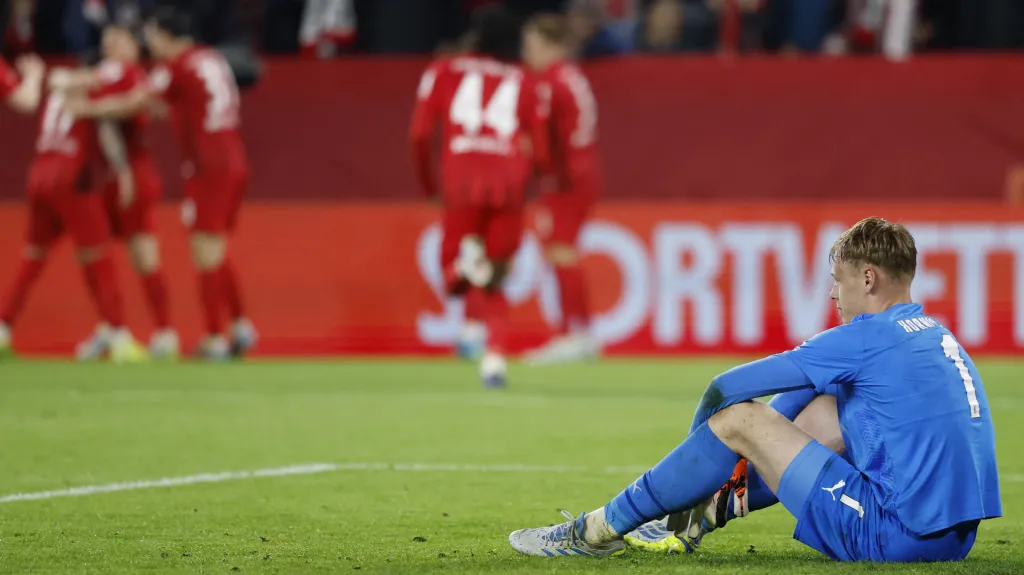 Smutný Lukáš Horníček po porážce v semifinále Evropské ligy