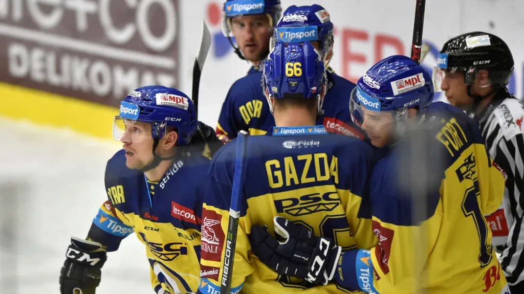 Hokejisté Zlína se radují z gólu
