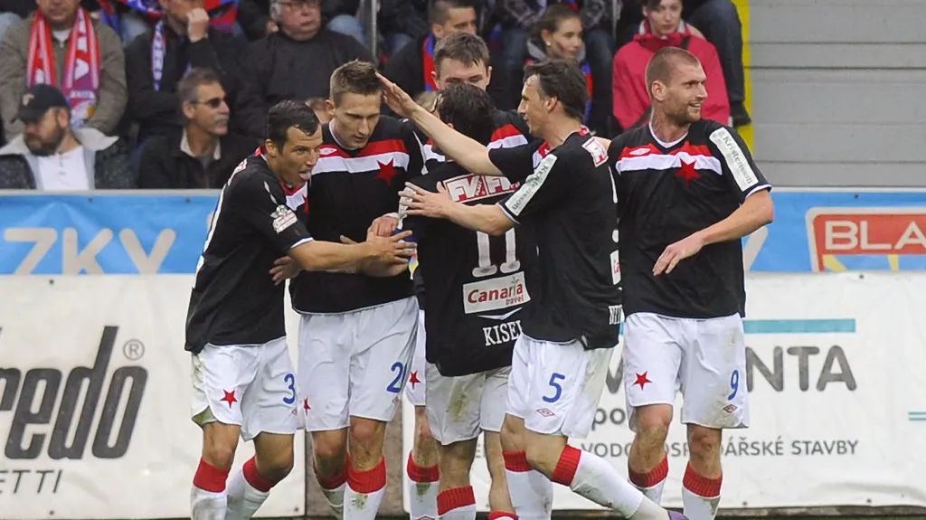 Slavící hráči Slavie