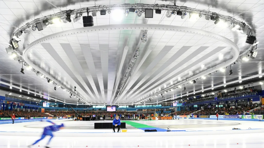 Rychlobruslařská aréna Thialf v Heerenveenu