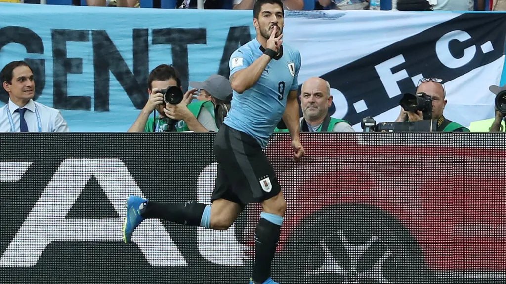 Luis Suárez se raduje z gólu proti Saúdské Arábii