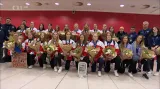 Stříbrné české hokejistky z MS do 18 let jsou doma