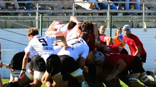 Položené pětky Bohemia Rugby Warriors v utkání s Lusitanos
