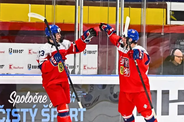 Osmnáctka si po čtyřech letech zahraje semifinále MS, bitvu s Finskem rozhodl Cífka