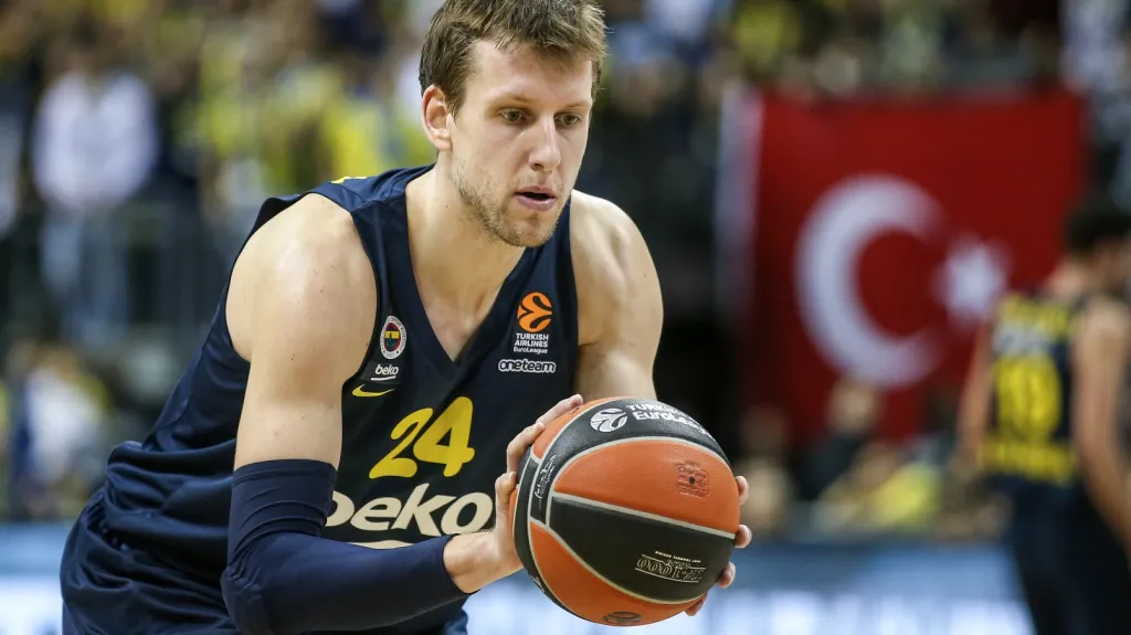 Jan Veselý v dresu Fenerbahce