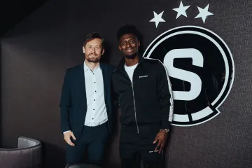 Tomáš Rosický a Jhoanner Chávez