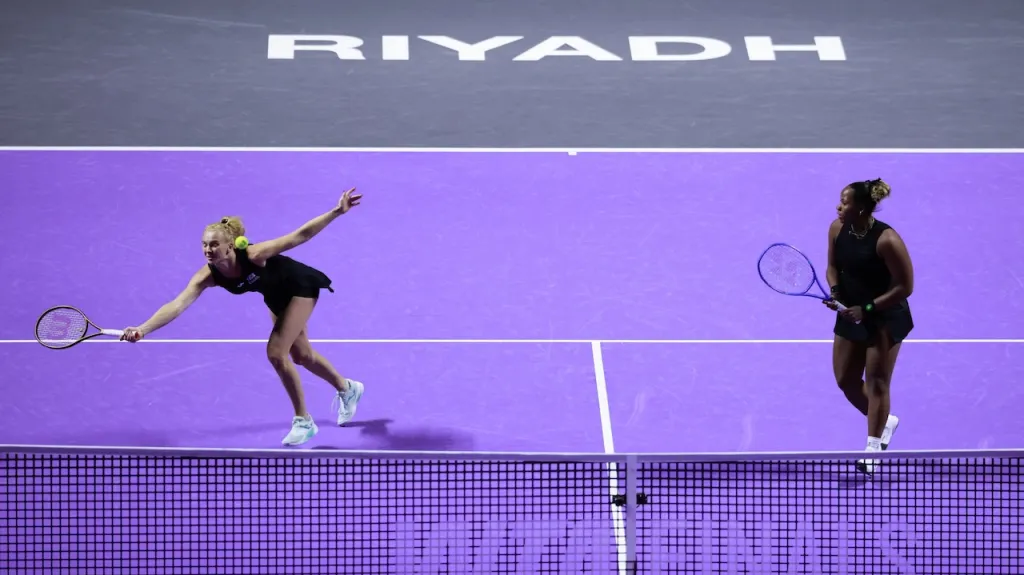 Kateřina Siniaková s Taylor Townsendovou