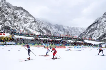 Poloprázdné tribuny během MS v běžeckém lyžování