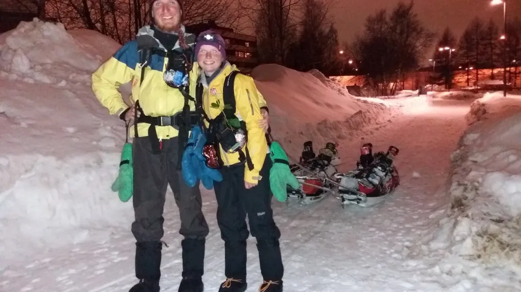 Adam Záviška a Markéta Marvanová v cíli závodu Lapland Extreme Challenge