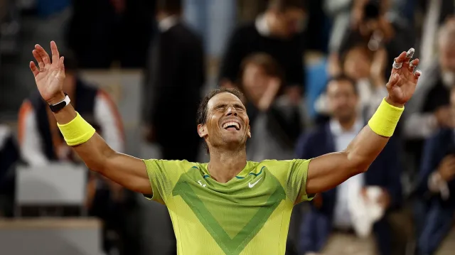 Nadal porazil ve strhující bitvě Djokoviče a je v Paříži v semifinále