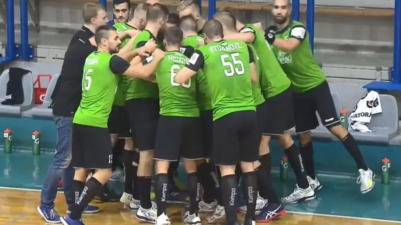 Karviná narazila v Jičíně, Lovosice na úvod přetlačily Duklu