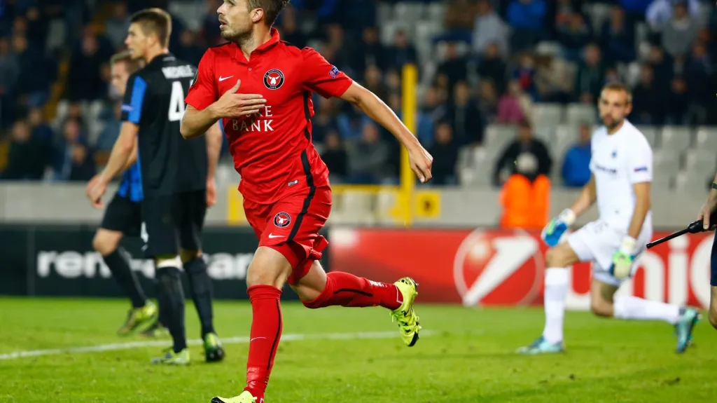 Filip Novák slaví vstřelenou branku v dresu Midtjyllandu