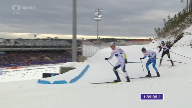 Moment: Fin upadl a přišel o útok na štafetový bronz