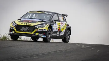 Bohemia Rally vyhrál Simon Wagner