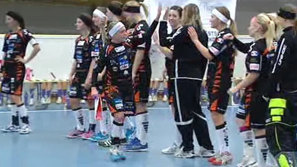 Sestřih a ohlasy semifinále poháru florbalistek Herbadent Praha - Elite Praha