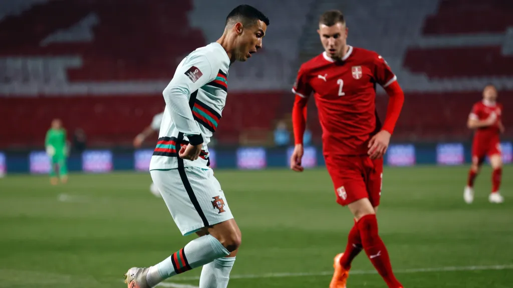 Cristiano Ronaldo v duelu se Srbskem