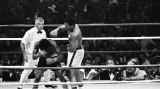 Muhammad Ali v zápase s Leonem Spinksem