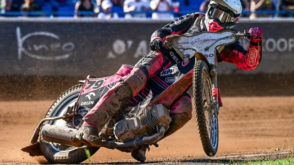 Adam Bubba Bednář na Zlaté přilbě v Pardubicích